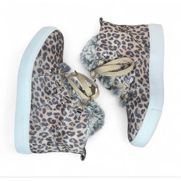 Very G Fur Ankle Boots Sneakers Womens Sz 8 Leopard Cheetah Flat Heel Booties - Picture 3 of 7